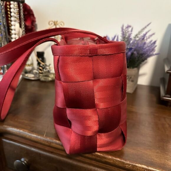 VINTAGE HARVEY’S SEATBELT SHOULDER BAG RED - Picture 7 of 11